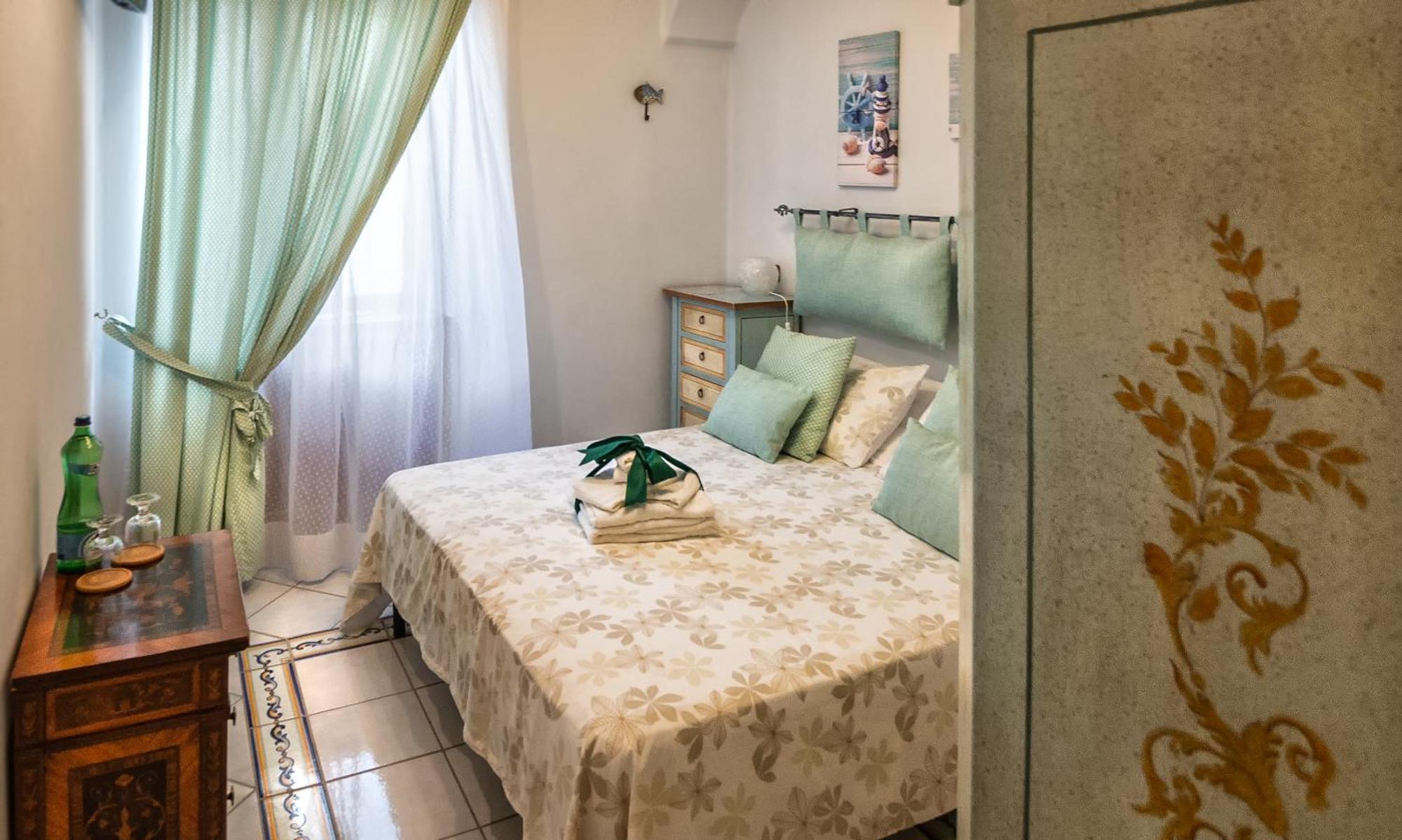 La Finestra Sul Mare Bed & Breakfast Ischia Exterior photo